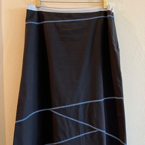 Neesh by DAR lightweight A-line black skirt.  Size L. - Picture 2 of 6